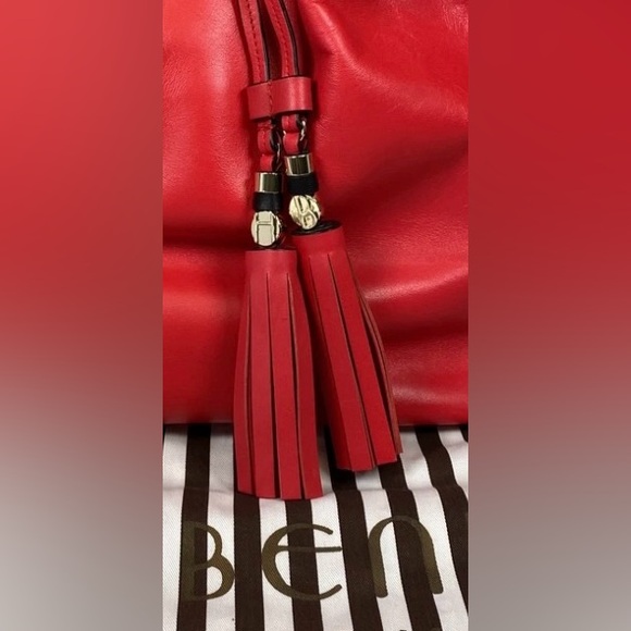 HENRI BENDEL Two Way Leather Bucket Bag - EUC - Picture 2 of 7